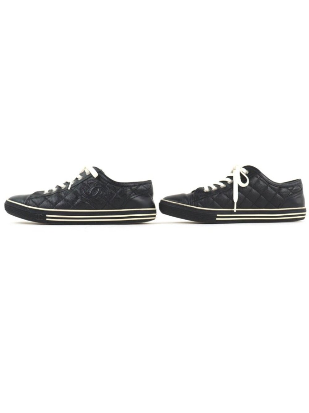 Chanel Caviar Leather CC Logo Quilted Low Cut Sneakers Black White - Picture 2 of 12